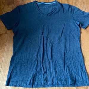 Men's Lululemon V Neck Tee